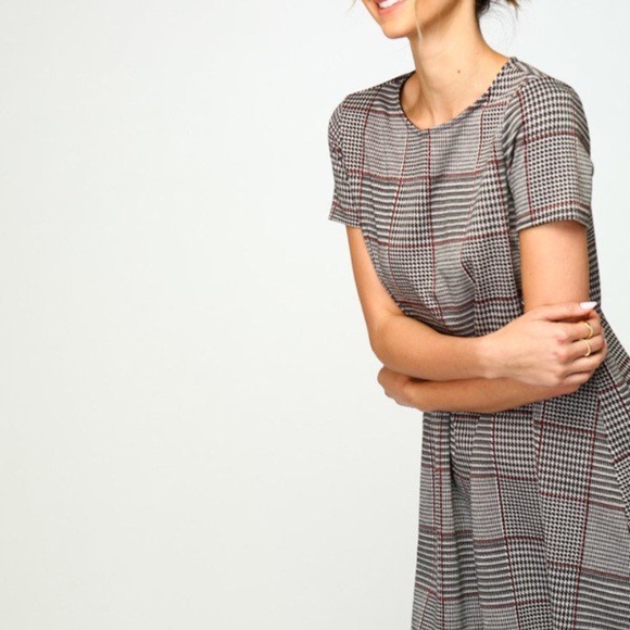 CLASSIC PLAID SHIFT DRESS - Picture 4 of 8